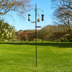 Tom Chambers All Seasons Bird Feeding Station