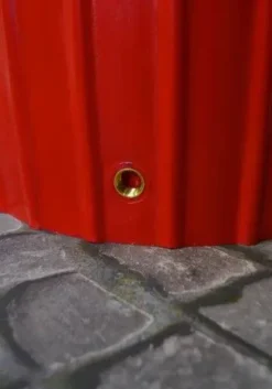 200 Litre Cosmo Water Butt Planter - Red -Garden Hearth cosmored drawoff jpg