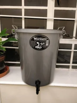 The Midi Wormery -Garden Hearth envi pic 2 1 jpg