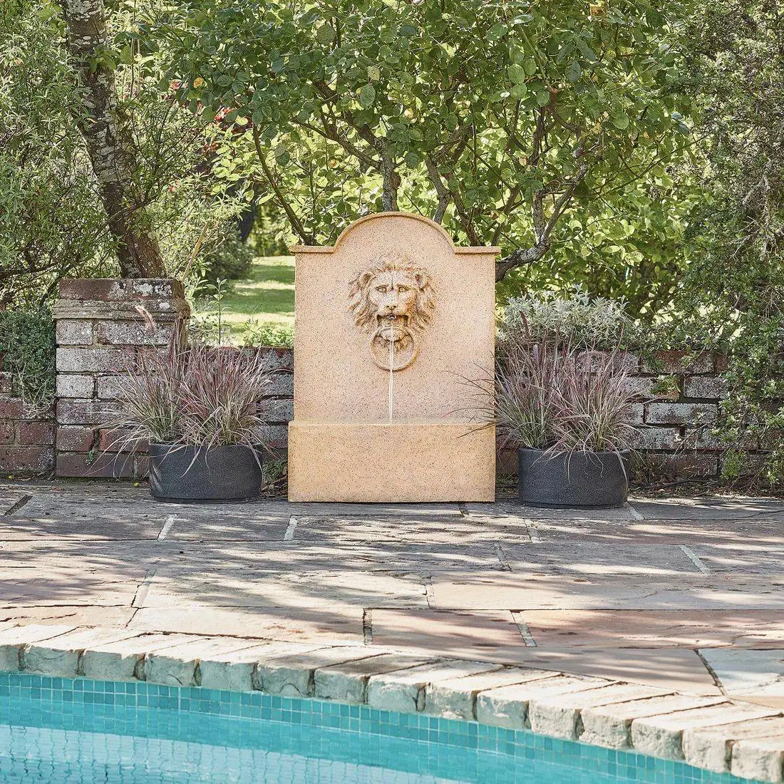 Outdoor Luxury Lion Water Feature 2 Outdoor Luxury Lion Water Feature - Image 2