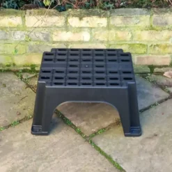 Step Stool (Suitable For The Original Wormery) -Garden Hearth stand 1 png